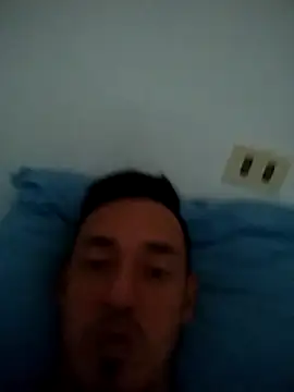Snapshot of JuanD_vero chatting on 3, 11, 2025 JuanD vero online show from 3, 11, 2025