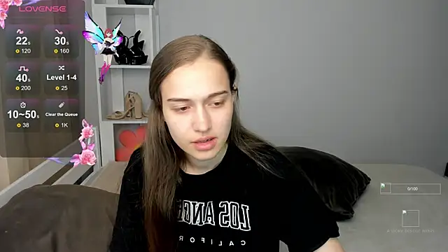 Alisa  Kelly online show from 10, 9, 2025