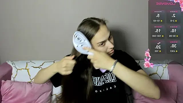 Alisa  Kelly online show from 12, 9, 2025