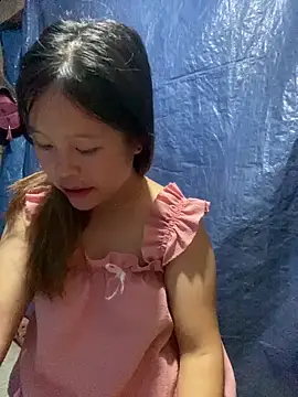 Snapshot of O_o_UwU_o_O chatting on 1, 10, 2025 O o UwU o O online show from 1, 10, 2025