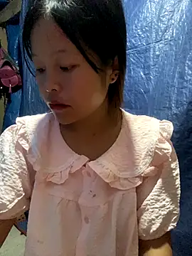 Snapshot of O_o_UwU_o_O chatting on 7, 10, 2025 O o UwU o O online show from 7, 10, 2025