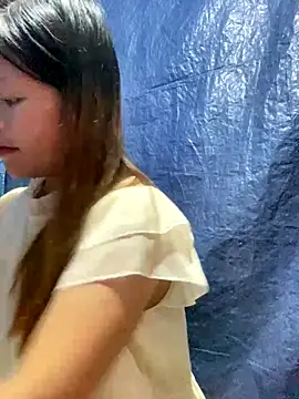 Snapshot of O_o_UwU_o_O chatting on 8, 10, 2025 O o UwU o O online show from 8, 10, 2025