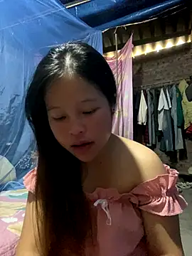 Snapshot of O_o_UwU_o_O chatting on 7, 11, 2025 O o UwU o O online show from 7, 11, 2025