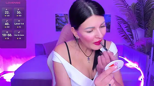 O1d Lady online show from 3, 10, 2025