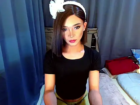 Petite HugeCock online show from 16, 12, 2025