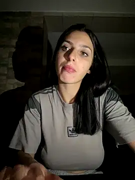 Laraa201 online show from 16, 10, 2025