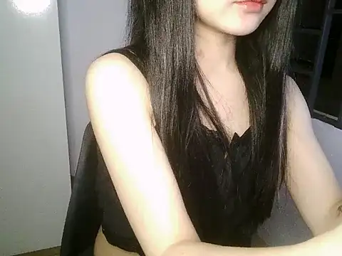 Snapshot of Annabelle-e chatting on 28, 10, 2025 Annabelle-e online show from 28, 10, 2025