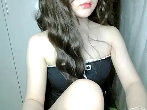 Snapshot of Annabelle-e chatting on 28, 5, 2026 Annabelle-e online show from 28, 5, 2026
