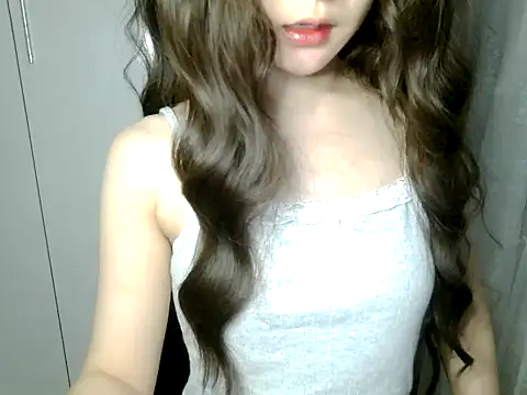 Snapshot of Annabelle-e chatting on 1, 6, 2026 Annabelle-e online show from 1, 6, 2026