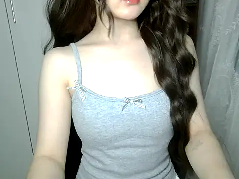 Snapshot of Annabelle-e chatting on 15, 6, 2026 Annabelle-e online show from 15, 6, 2026