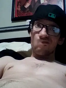 Snapshot of OchreTango466 chatting on 13, 9, 2025 OchreTango466 online show from 13, 9, 2025