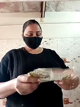 Rakhi sawant143 online show from 24, 11, 2025