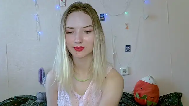  kikiclark   online show from 17, 9, 2025