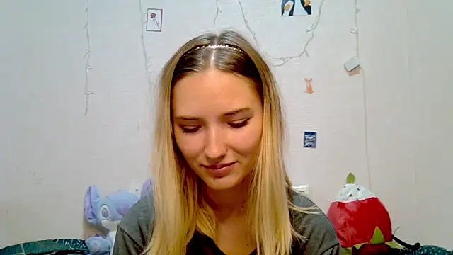  kikiclark   online show from 18, 9, 2025