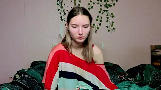  kikiclark   online show from 20, 12, 2025