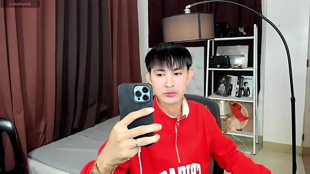 Snapshot of xxxhugecocktwinkxxx chatting on 5, 10, 2025 xxxhugecocktwinkxxx online show from 5, 10, 2025