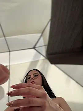 Juanita-Diaz online show from 25, 10, 2025