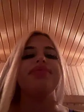 Steffi Snowbunny online show from 18, 10, 2025