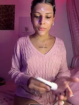luluzinhax online show from 10, 6, 2026