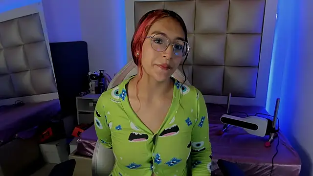 Snapshot of Valkiria_js chatting on 19, 11, 2025 Valkiria js online show from 19, 11, 2025