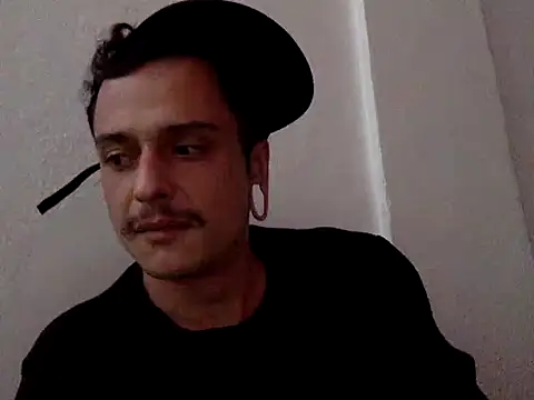 Snapshot of chrisalmeid_ chatting on 24, 9, 2025 chrisalmeid  online show from 24, 9, 2025