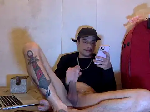 Snapshot of chrisalmeid_ chatting on 9, 10, 2025 chrisalmeid  online show from 9, 10, 2025