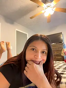 Snapshot of pocahonta69mermaid chatting on 9, 10, 2025 pocahonta69mermaid online show from 9, 10, 2025