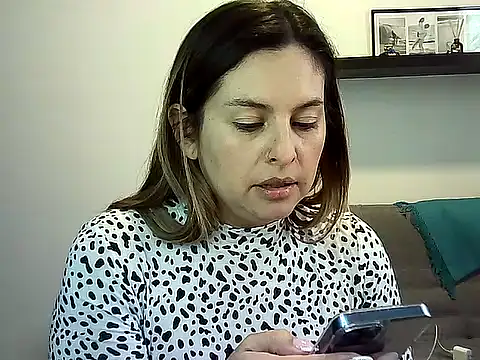 Valery  Rouse  online show from 7, 7, 2026