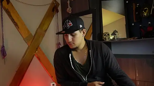 Snapshot of massimo_vidal_ chatting on 10, 9, 2025 massimo vidal  online show from 10, 9, 2025