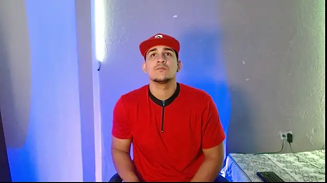 Snapshot of massimo_vidal_ chatting on 27, 11, 2025 massimo vidal online show from 27, 11, 2025