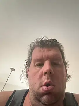 Stephanie1984 online show from 16, 4, 2026