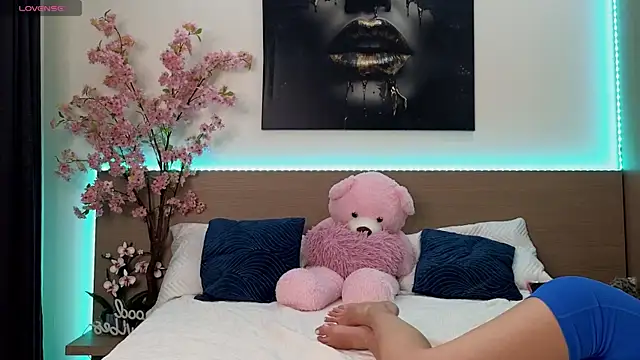 Snapshot of anexblondie chatting on 10, 11, 2025 anexblondie online show from 10, 11, 2025