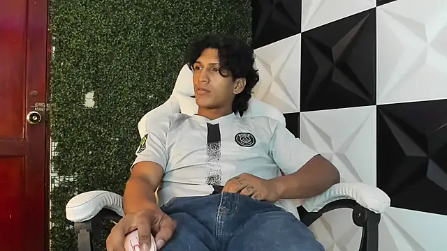 bull cam online show from 5, 11, 2025