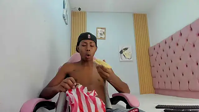 Snapshot of Jax_Maliq chatting on 30, 10, 2025 Jax Maliq online show from 30, 10, 2025