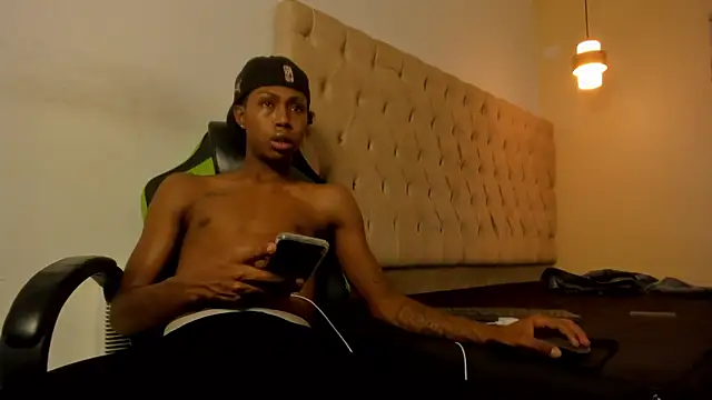 Snapshot of Jax_Maliq chatting on 2, 11, 2025 Jax Maliq online show from 2, 11, 2025