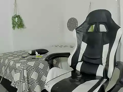 Snapshot of Jax_Maliq chatting on 7, 11, 2025 Jax Maliq online show from 7, 11, 2025