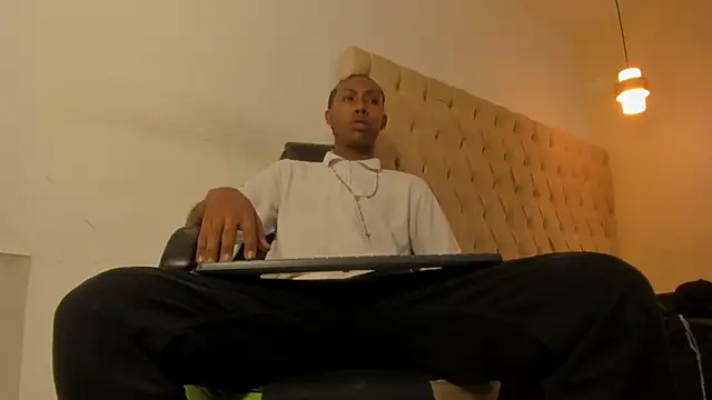 Snapshot of Jax_Maliq chatting on 8, 11, 2025 Jax Maliq online show from 8, 11, 2025