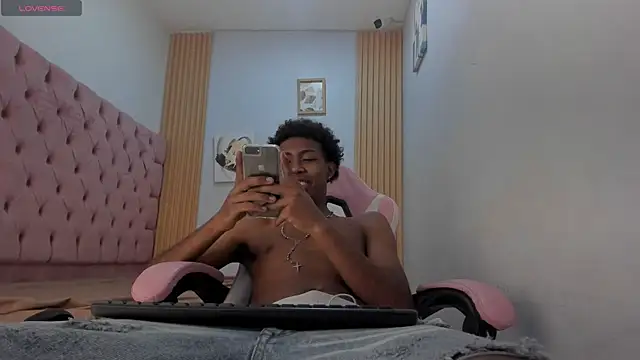 Snapshot of Jax_Maliq chatting on 14, 11, 2025 Jax Maliq online show from 14, 11, 2025