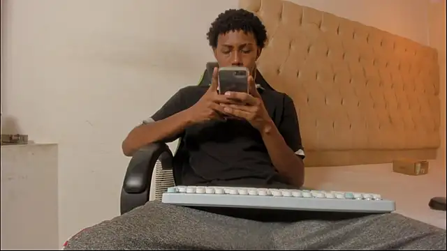 Snapshot of Jax_Maliq chatting on 27, 11, 2025 Jax Maliq online show from 27, 11, 2025