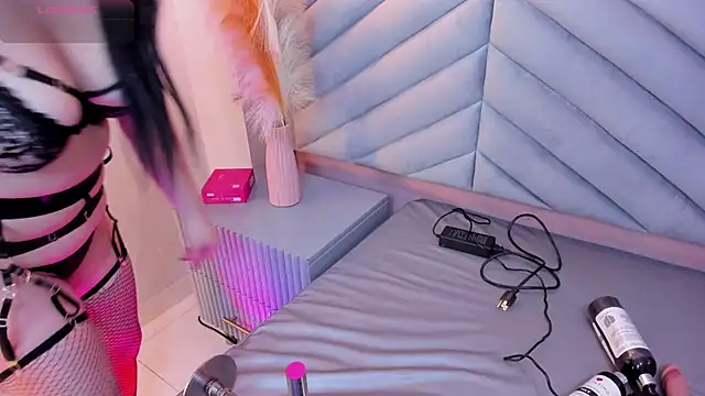 Mia Valentine  online show from 16, 11, 2025