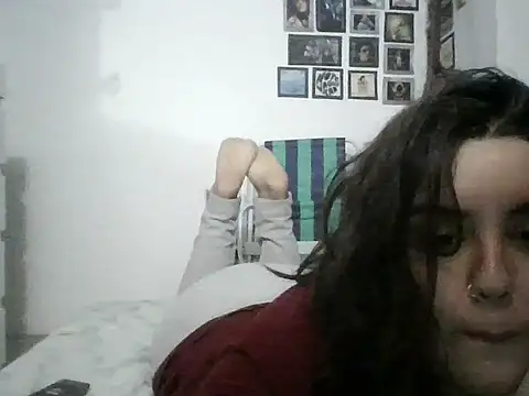 Snapshot of Greeyqueen chatting on 24, 3, 2026 Greeyqueen online show from 24, 3, 2026