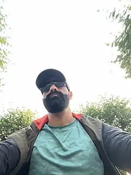 Moan King online show from 8, 9, 2025