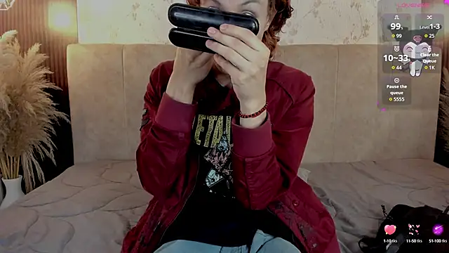 DarcyCullen online show from 26, 9, 2025