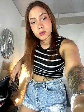 Snapshot of RedVelvet_Dream chatting on 26, 10, 2025 RedVelvet Dream online show from 26, 10, 2025