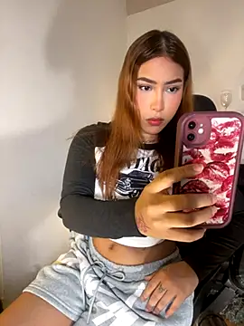 Snapshot of RedVelvet_Dream chatting on 7, 11, 2025 RedVelvet Dream online show from 7, 11, 2025