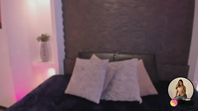 aby smiith  online show from 6, 4, 2026