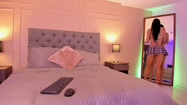 Snapshot of ALICESANDOVAL chatting on 11, 9, 2025 ALICESANDOVAL online show from 11, 9, 2025