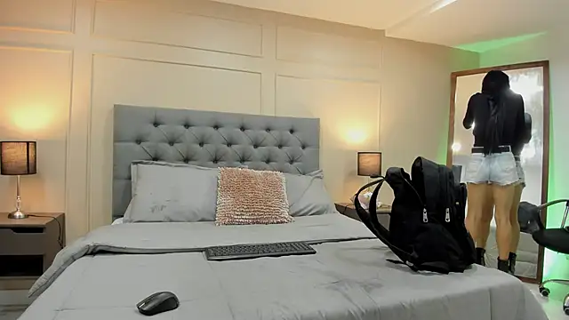 Snapshot of ALICESANDOVAL chatting on 29, 9, 2025 ALICESANDOVAL online show from 29, 9, 2025