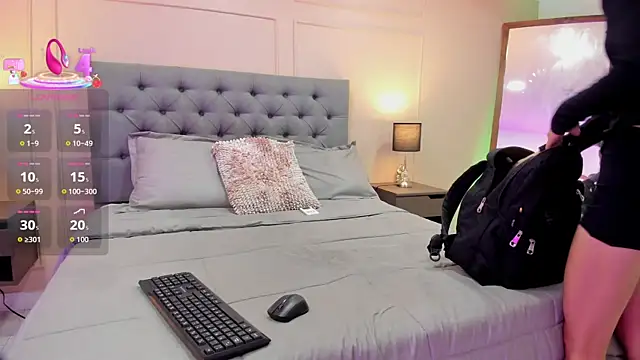 Snapshot of ALICESANDOVAL chatting on 2, 10, 2025 ALICESANDOVAL online show from 2, 10, 2025