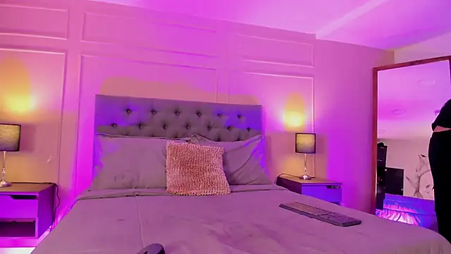 Snapshot of ALICESANDOVAL chatting on 12, 11, 2025 ALICESANDOVAL online show from 12, 11, 2025